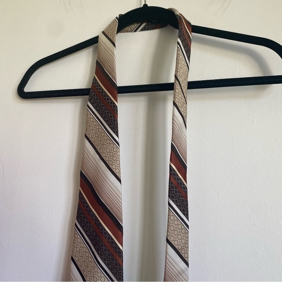 Vintage Christian Dior Monsieur Tie in Diagonal Neutral Stripes - Picture 2 of 10